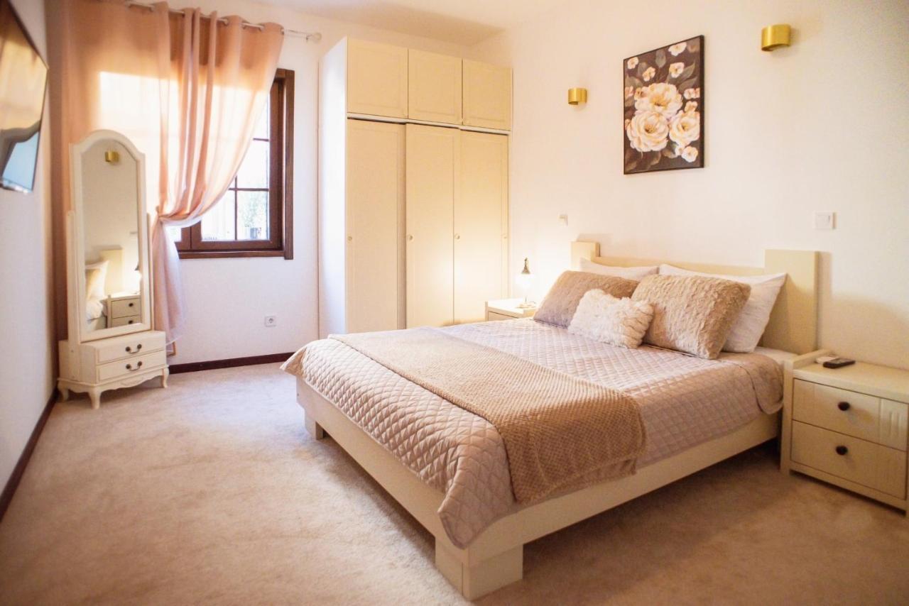 Chantal Apartment