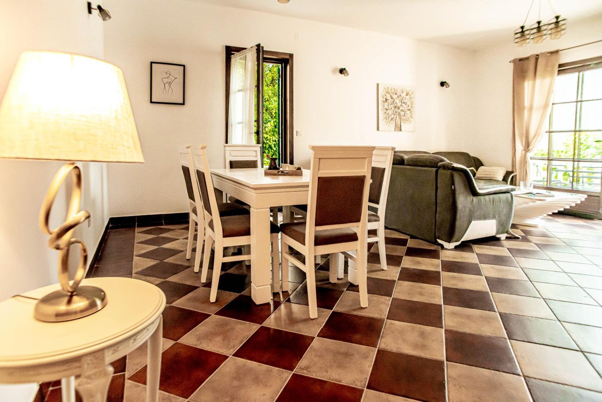 Chantal Apartman Kotor