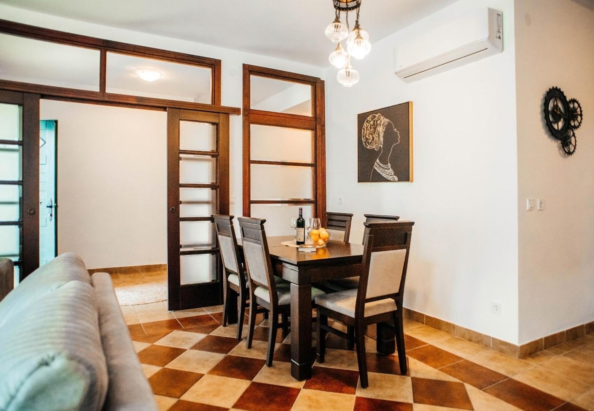 Chantal Apartman Kotor
